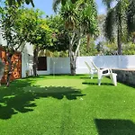 D30长住优惠-市中心海边高端别墅区6间卧室泳池别墅