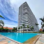 View Talay 5 - Beachfront Ocean View - High Floor & Huge Pool