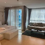 อพาร์ทเม้น 芭提雅中心地带 Centara Avenue 一房公寓5楼紧邻海滩酒吧街智能电视 *