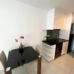 Studio C-View Residence