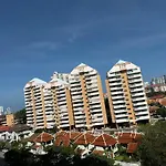 View Sea看海观景公寓 机场巴士站隔壁 出门双条车到芭提雅海滩、步行街和各㬌点