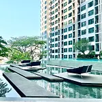 Sea View Pattaya Beach @The Base Central Pattaya
