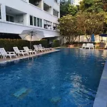 Cozy, Well Equipped Studio With Views And Pool Use