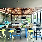 อพาร์ทเม้น Sea View @the Base *
