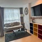 芭提雅中心地带 Centara Avenue 一房公寓5楼紧邻海滩酒吧街智能电视 * Pattaya