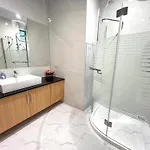 วิลล่า House- 171, Private Pool 4 Bed5bath Near Walking St, Bbq Pattaya