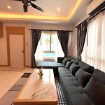 วิลล่า House- 171, Private Pool 4 Bed5bath Near Walking St, Bbq *