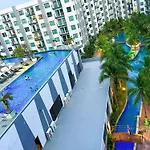 Arcadia Beach Pool View