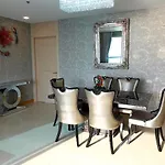 Oceanfront Luxury In With Private And Inifinity Pool - Not A 30 Day Minimum อพาร์ทเม้น *