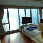 Oceanfront Luxury In With Private And Inifinity Pool - Not A 30 Day Minimum