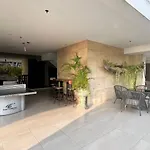 Oceanfront Luxury In With Private And Inifinity Pool - Not A 30 Day Minimum อพาร์ทเม้น *