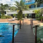 อพาร์ทเม้น Oceanfront Luxury In With Private And Inifinity Pool - Not A 30 Day Minimum