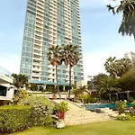 Oceanfront Luxury In With Private And Inifinity Pool - Not A 30 Day Minimum อพาร์ทเม้น *