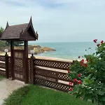 อพาร์ทเม้น Amazing Cozy Seaview