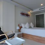 อพาร์ทเม้น Grand Avenue Pattaya, Luxury Condo, 50sqm, Pool View *