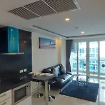 Grand Avenue Pattaya, Luxury Condo, 50sqm, Pool View อพาร์ทเม้น