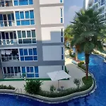 Grand Avenue Pattaya, Luxury Condo, 50sqm, Pool View อพาร์ทเม้น Pattaya