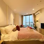 Perfect High Floor Sea View! @vip Edge Apartment