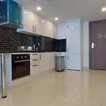 Grand Avenue, Luxury Suite, 72sqm Pool View With Lounge Area