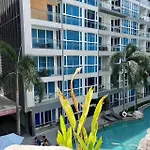 芭提雅中心地带 Centara Avenue 一房公寓5楼 紧邻海滩, 酒吧街, 智能电视