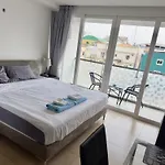 芭提雅中心地带 Centara Avenue 一房公寓5楼 紧邻海滩, 酒吧街, 智能电视 *