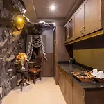 อพาร์ทเม้น The Castle Pratumnak Hill 6 Bedroom *