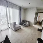 泰国芭提雅thebase无边游泳池公寓