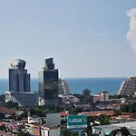 Once Seaview Aparthotel Pattaya