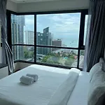 The Base By Feng Apartment Pattaya