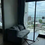 Apartment The Base By Feng