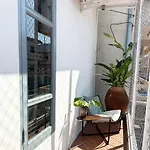 Hotel After-grad Poshtel *