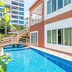 长住优惠-芭提雅市中心6卧泳池别墅，近海滩，网红美人鱼餐厅，悬崖餐厅