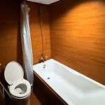 Highfive Hotel
