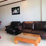 อพาร์ทเม้น Viewtalay Beachfront By Nd