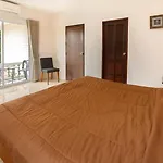 Villa Waree Minutes From Beach And City