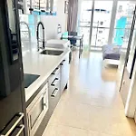 芭提雅中心地带 Centara Avenue 一房公寓 5楼 紧邻海滩，酒吧街，高速互联网 อพาร์ทเม้น