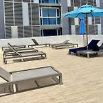 芭提雅中心地带 Centara Avenue 一房公寓 5楼 紧邻海滩，酒吧街，高速互联网