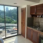 โรงแรม The Monaco 3*
