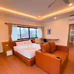 The Hotel 3*