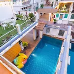 The Terrace Pratumnak Pool