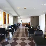 นริส อาร์ท โฮเทล โรงแรม 3*