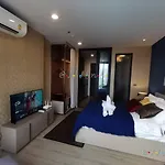 Edge By Jjj Bed & Breakfast