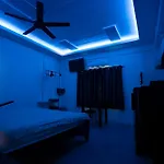 Splash Bar And Guesthouse