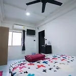 Guest house Splash Bar And Pattaya