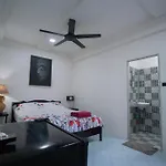 Guest house Splash Bar And Pattaya