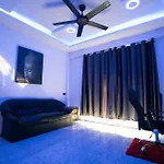 Splash Bar And Guest house 3*