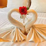 โรงแรม The Grand
