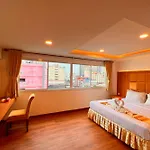 The Grand โรงแรม