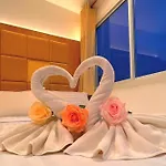 The Grand โรงแรม
