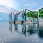 Edge Central Pattaya Residence With Living Room